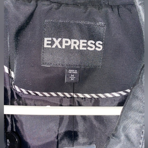 Express - Picture 3 of 3